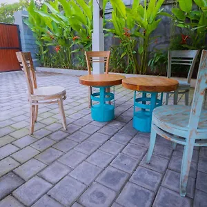 Gasthuis Kos Bulan Bali, Kuta Lombok